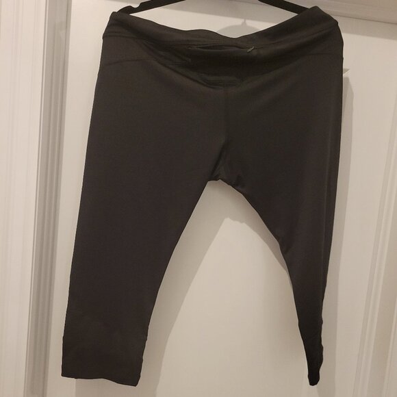 Adidas Capri leggings - Picture 1 of 3